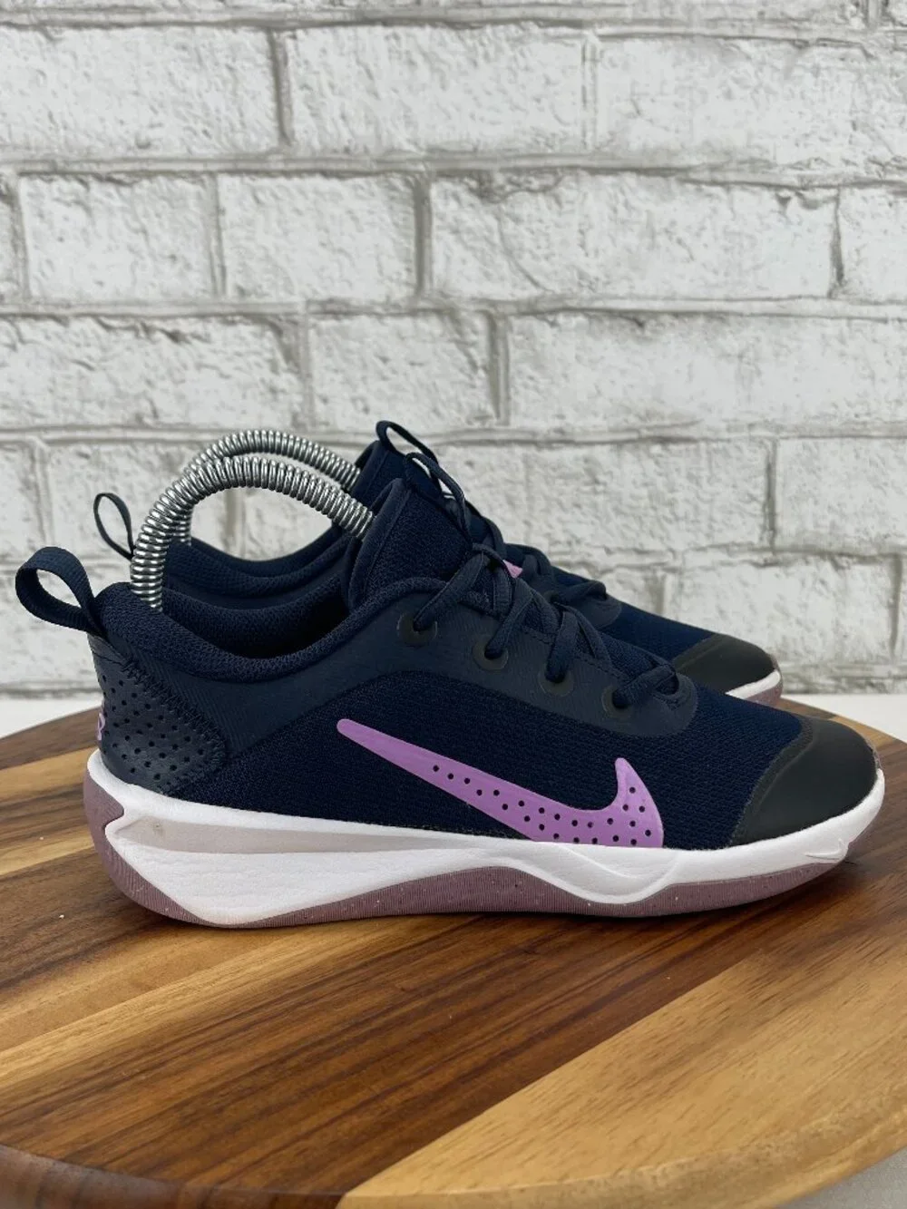 Nike Omni Multi-Court GS DM9027-401 Youth Sz. 4 Blue Fuchsia Trainers Shoes